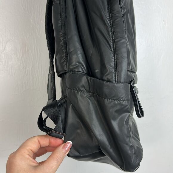 Caraa Stratus Travel Modern Medium Backpack In Black - Picture 5 of 14